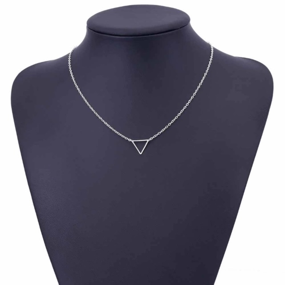 triangle necklace - Picture 3 of 3